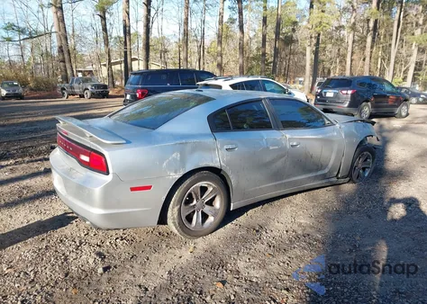 2012 Dodge Charger Sxt z USA, uszkodzony, nr VIN 2C3CDXHG4CH304593
